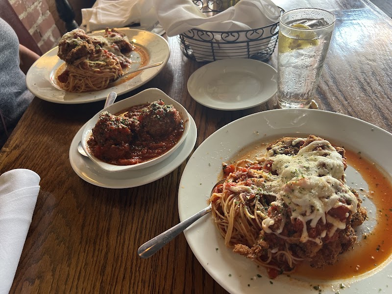 Fratello's Italian Tavern photo 3