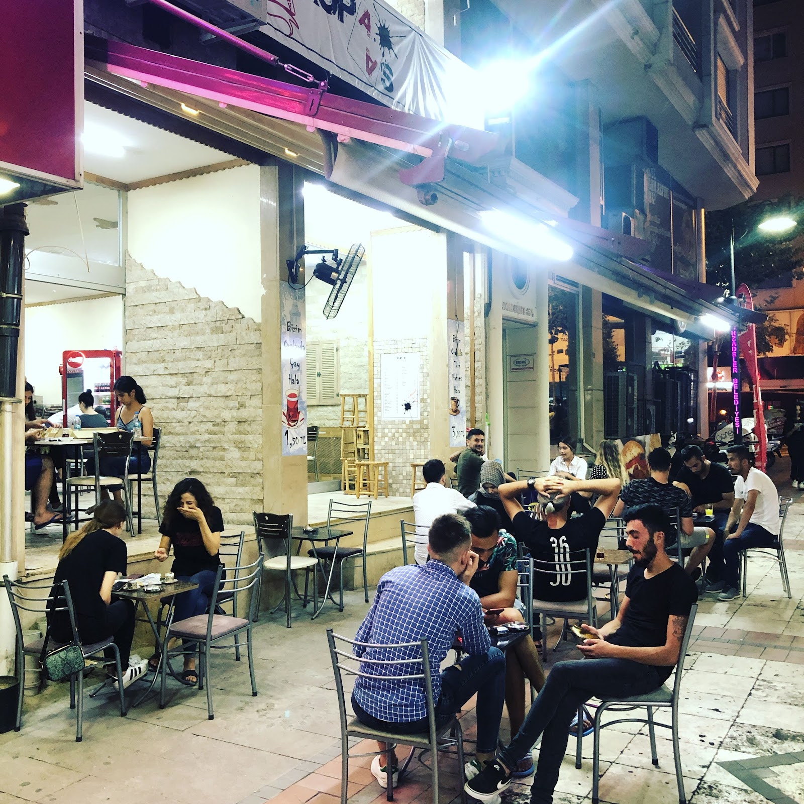 KupAs Cafe mekanı