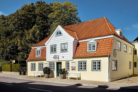 Hotel Louis C. Jacob, dog-friendly hotel in Hamburg