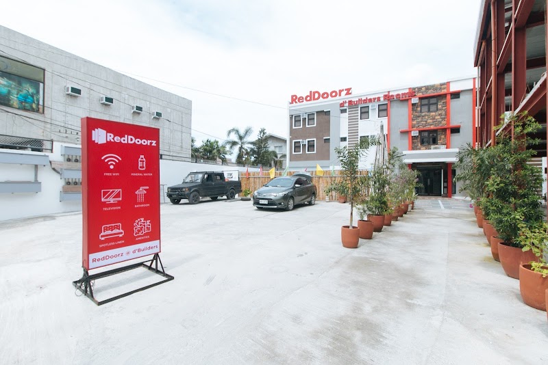 RedDoorz Plus @ DBuilders Poblacion BGC