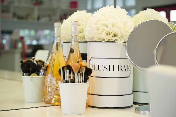 BLUSH BAR Newtown photo 2