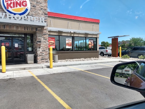 BURGER KING #587 exterior