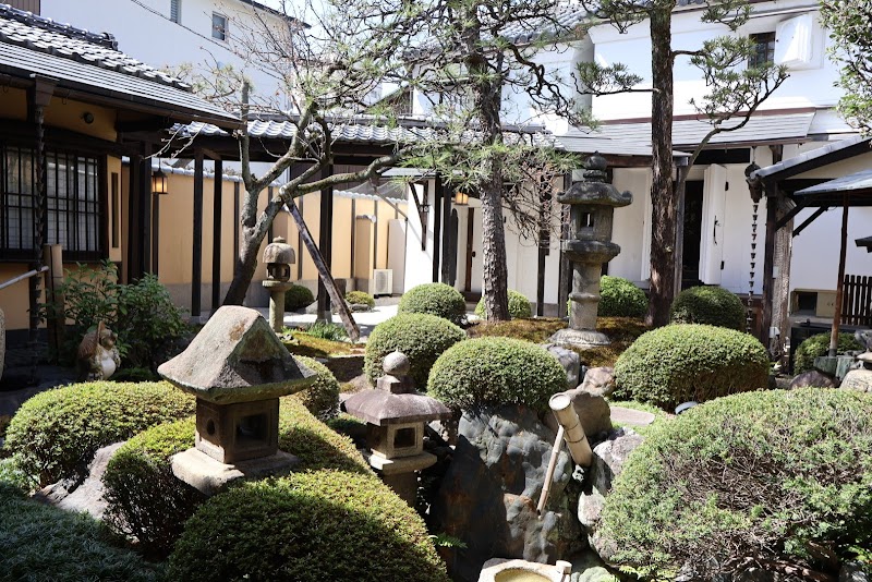 Shiki Shiki Higashiyama