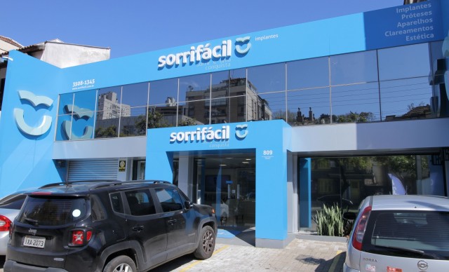 Sorrifácil Porto Alegre I Dentista em Rio Branco - Av. Mariante I Implantes, Prótese Protocolo e Clínico geral - foto 2