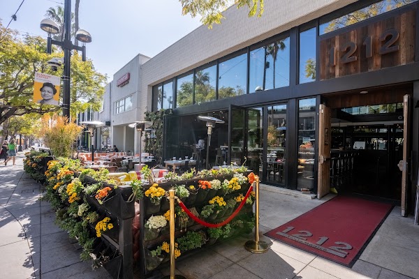 1212 Santa Monica