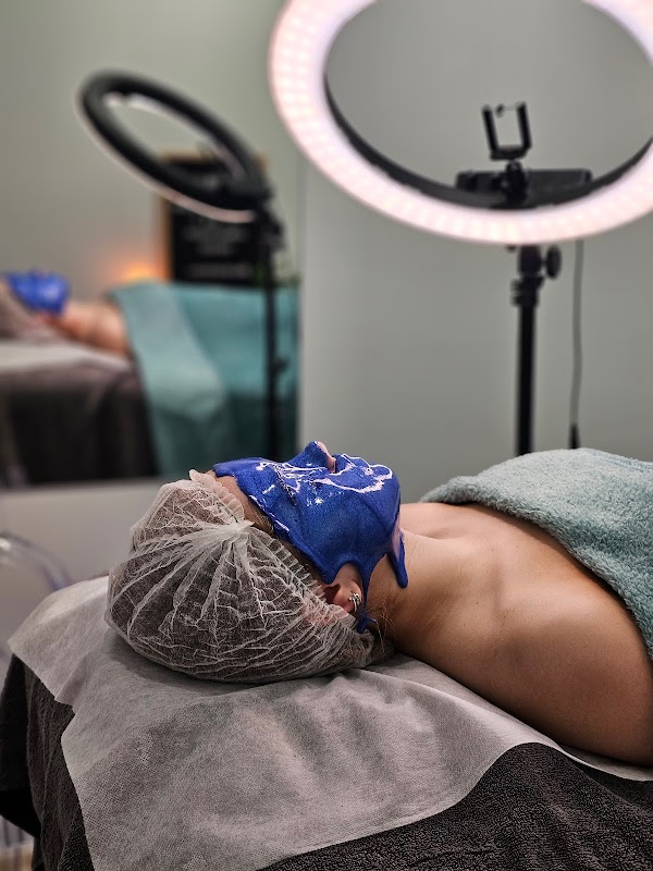 Salt Hair and Beauty Design photo 1