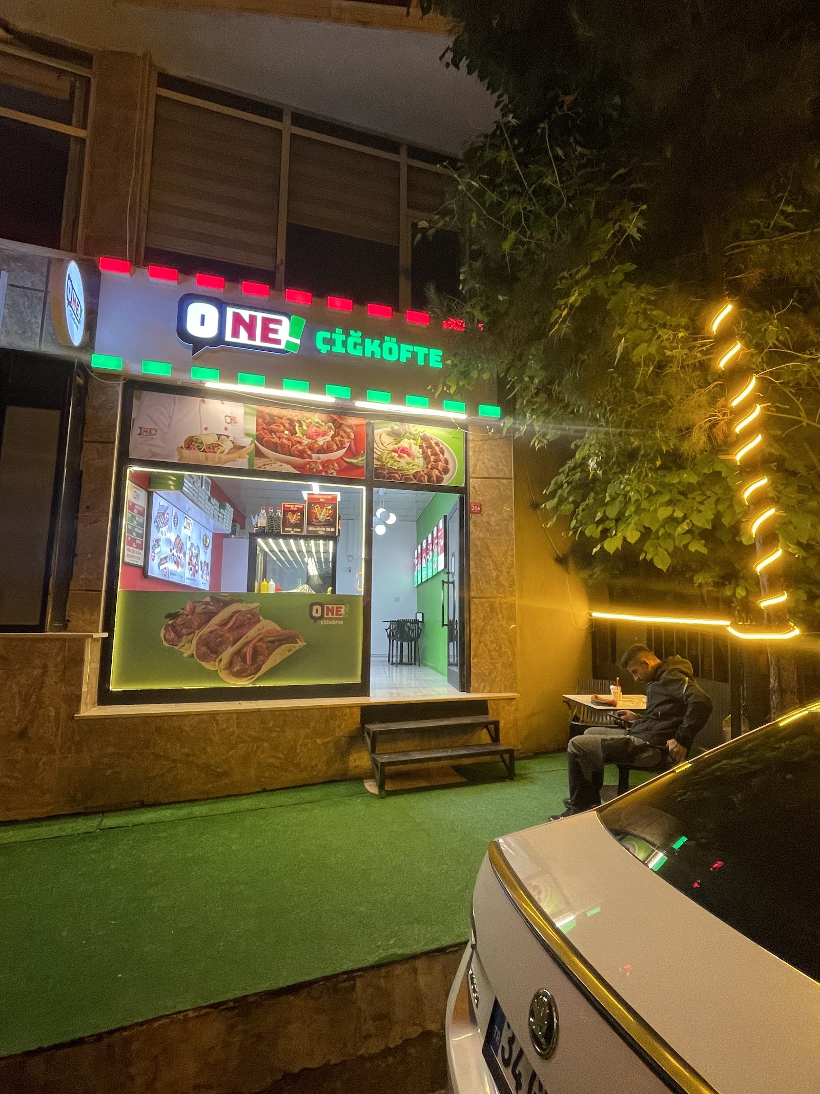 One Çiğköfte Siirt bahçelievler şube mekanı