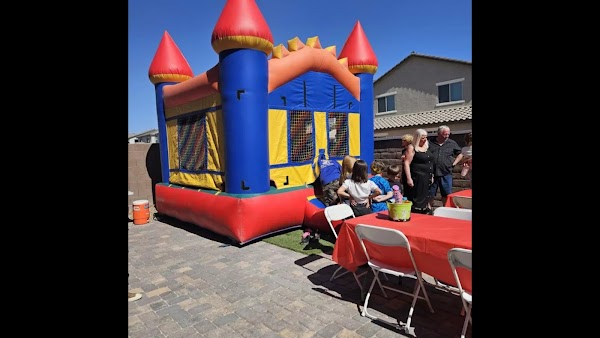 Little'z Party Rentals & Bouncy Castles portfolio