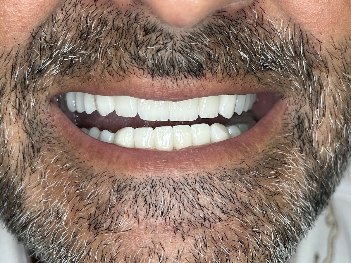 Saphire Dent Clinic Dubai | عيادة سفير دنت لطب الأسنان 4