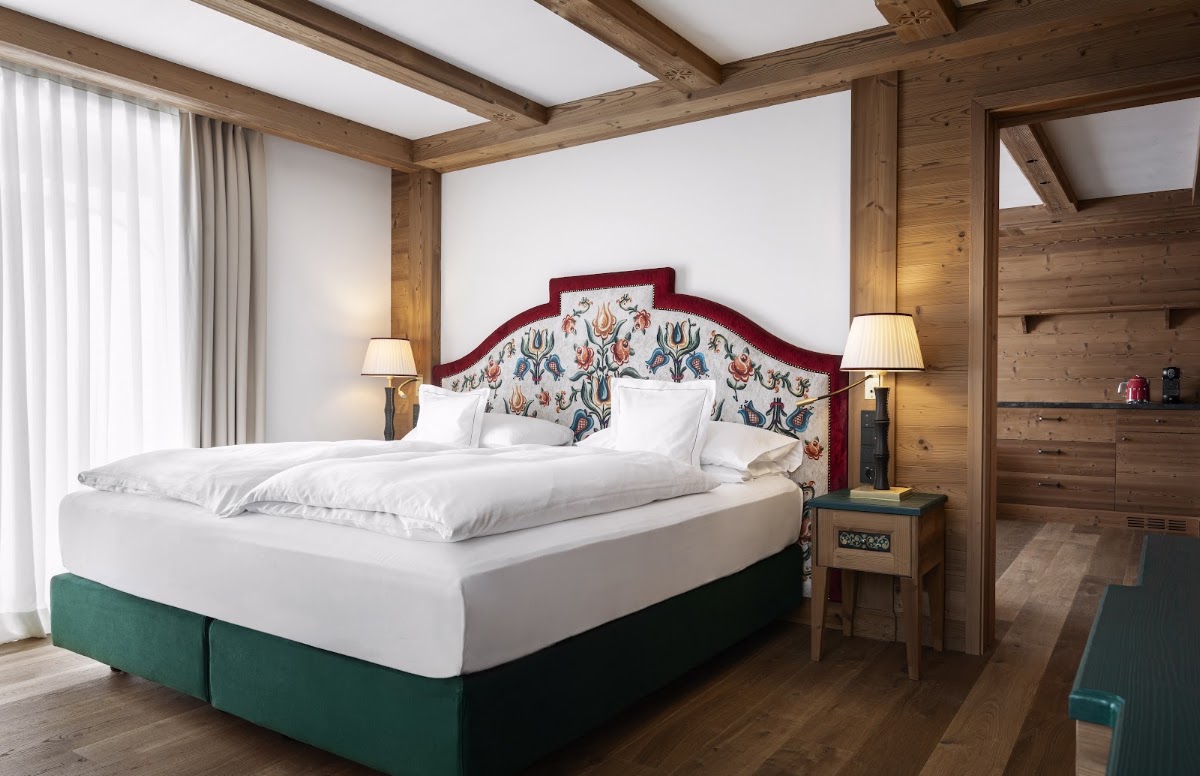 Hotel Tyrol hero