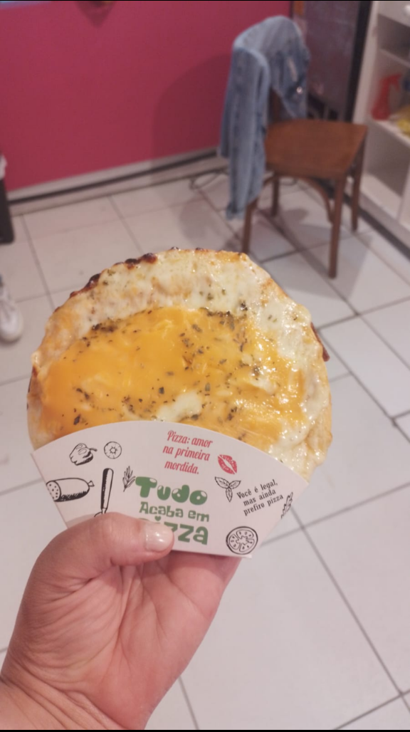 Foto de Fatia Acadêmica - Pizza na Praça de Alimentação da UnisantaCruz
