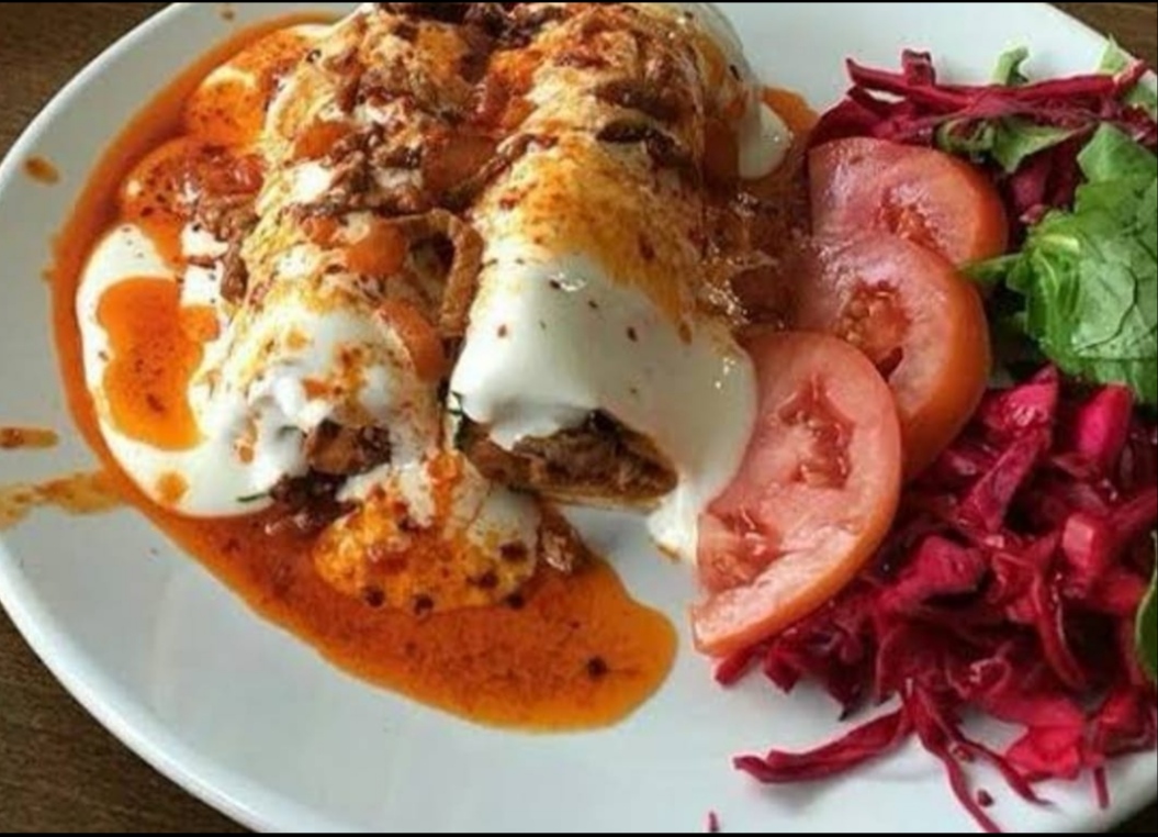 MERKEZ DÖNER VE TANTUNİ SALONU mekanı