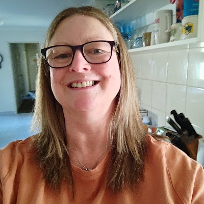 Freetime Cuts and Colour photo 3