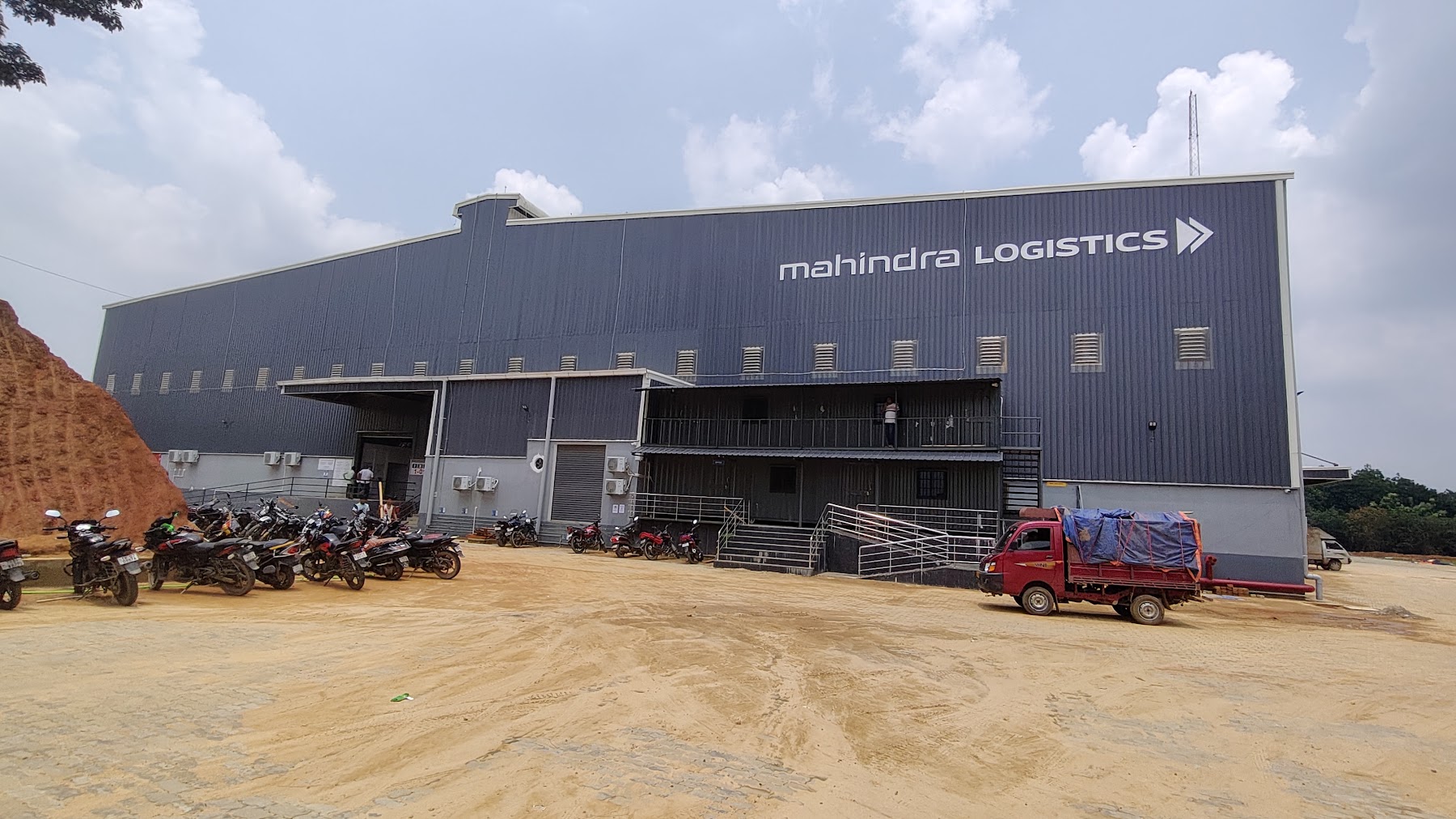 Mahindra Grocery Warehouse photo 2