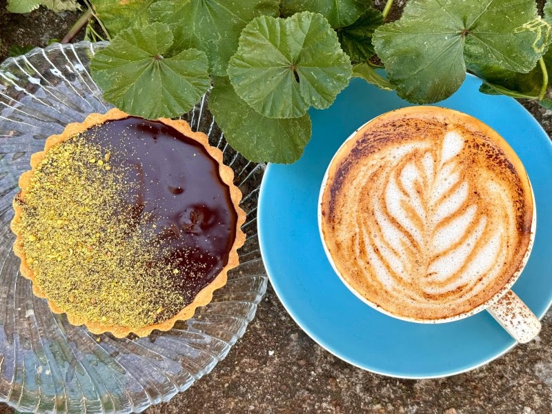 Magdalen’s Gallery + Espresso photo 3