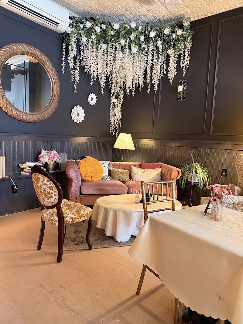 Honey Cup Cafe & Tearoom photo 2