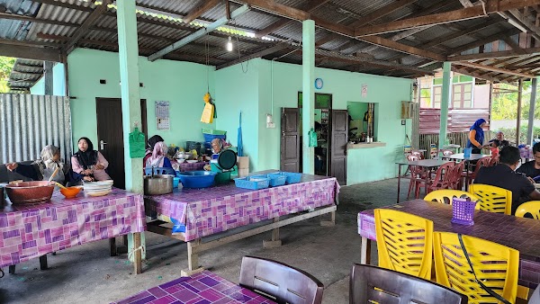 Mek Ngah Nasi Dagang Atas Tol - Photo 1