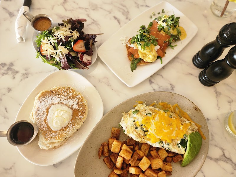 Mornings Breakfast & Brunch photo 2