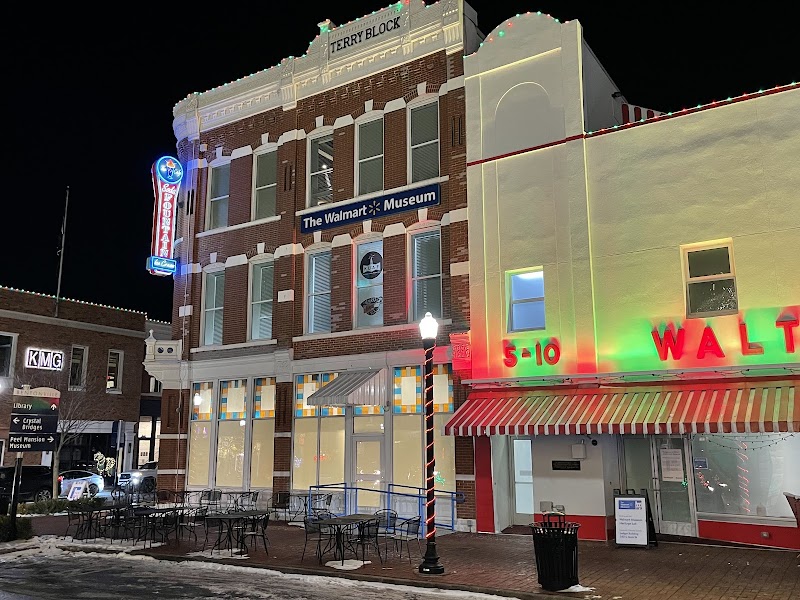 Spark Café Soda Fountain photo 4