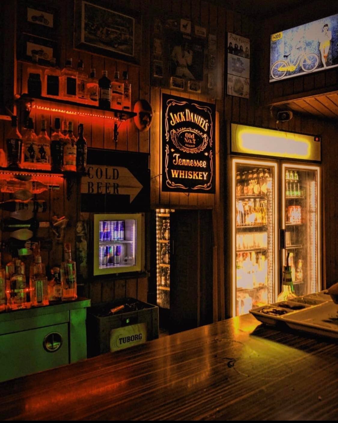 The Rock Bar mekanı
