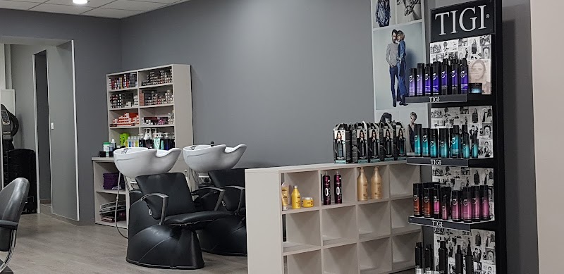 SARL ACTUEL COIFFURE MIXTE — photo 5