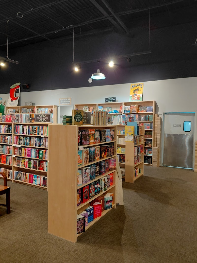 Morgenstern Books & Café photo 2