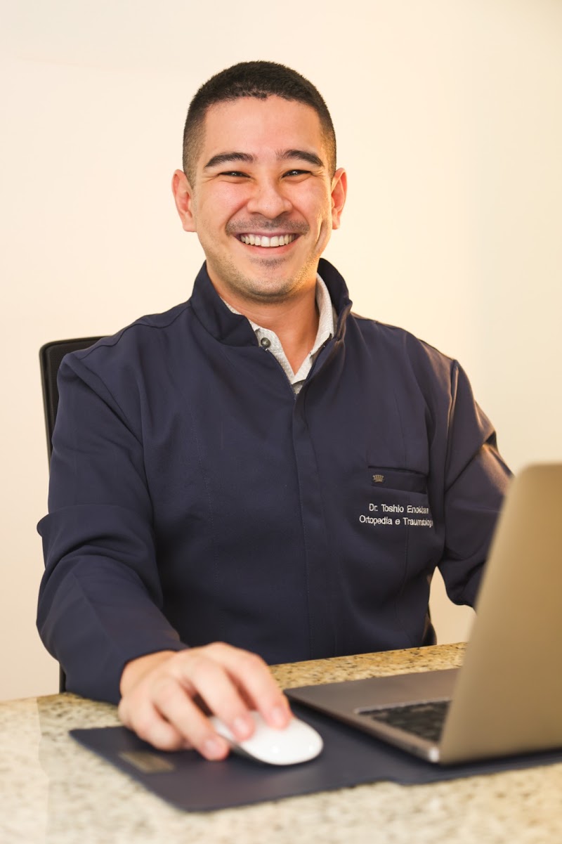 Foto de Dr. Toshio Enokibara | Cirurgia do Joelho