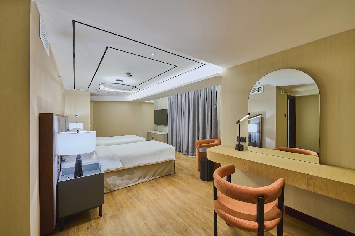 Ramada Hotel & Suites by Wyndham Dubai JBR 2