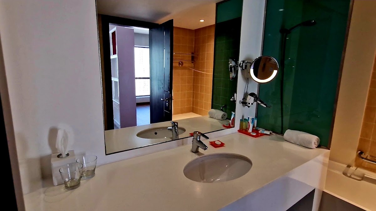 Ramada Hotel & Suites by Wyndham Dubai JBR 4