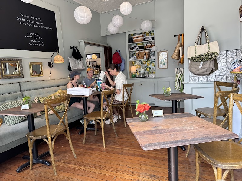 Picnic Café photo 4