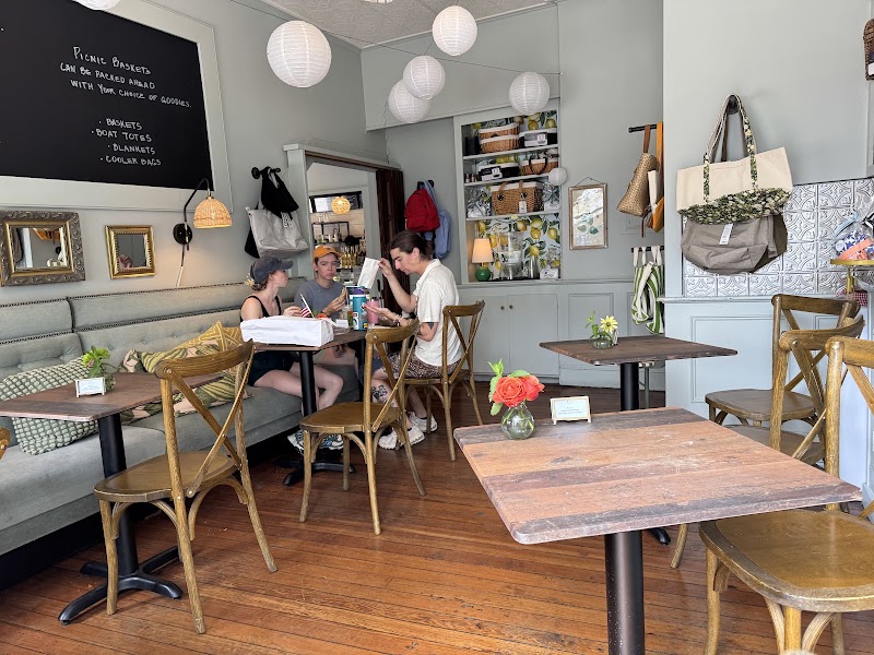 Picnic Café photo 4