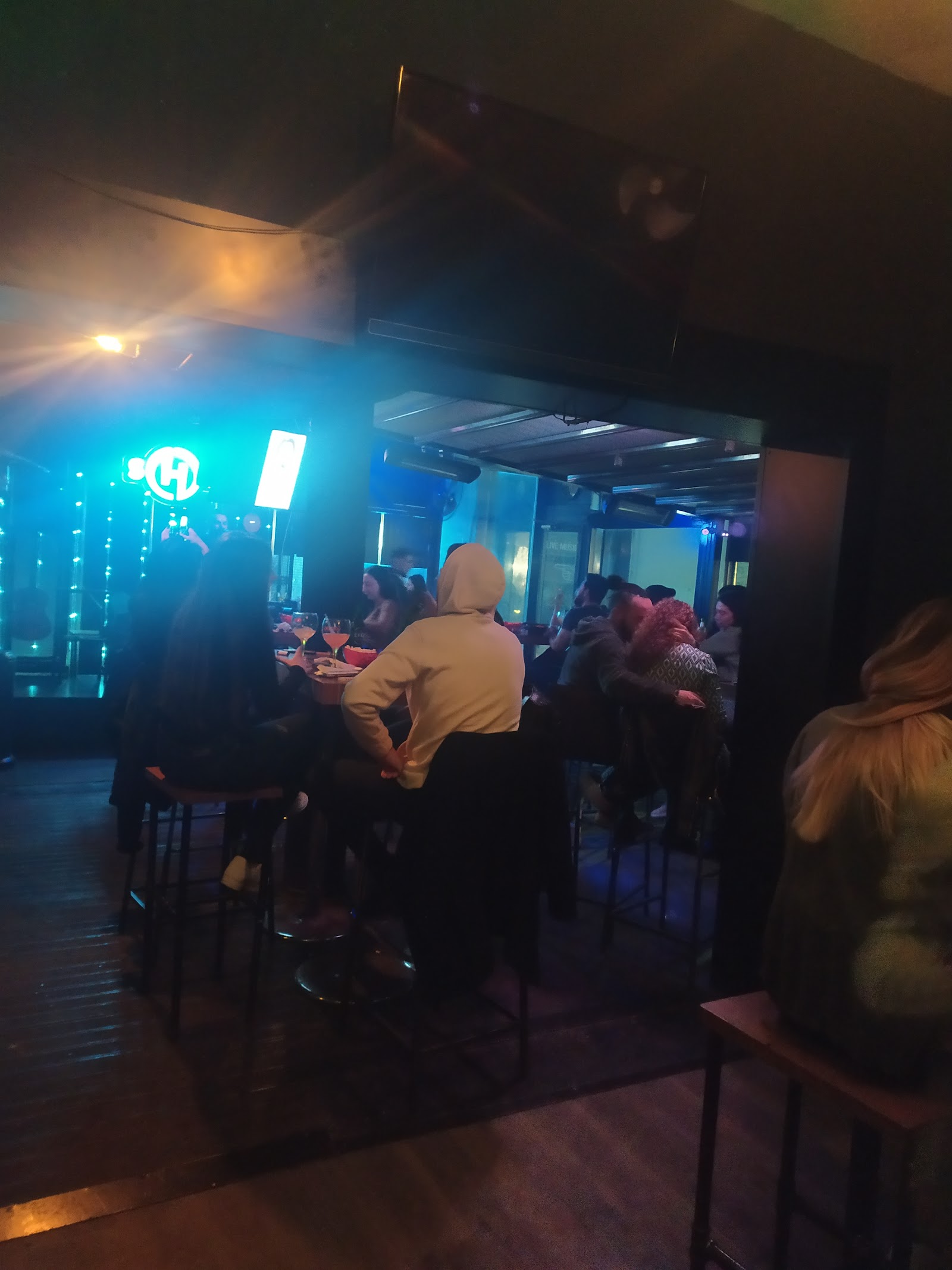Shu Bar mekanı