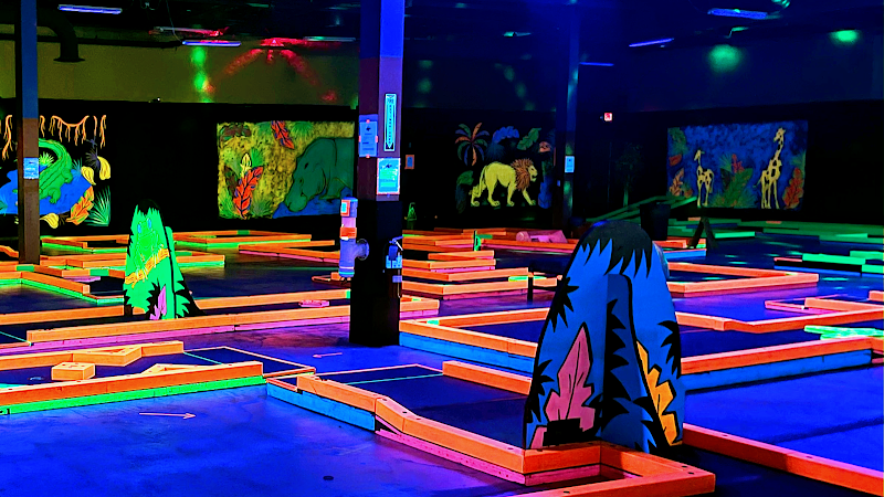 Opry Glowgolf banner