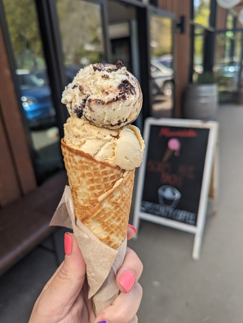 Mavericks Coffee & Ice Cream photo 2