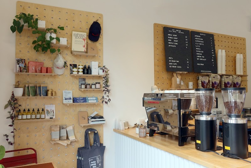 Mavericks Coffee & Ice Cream photo 3