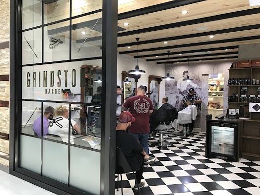 Lux Barbers Point cook photo 2