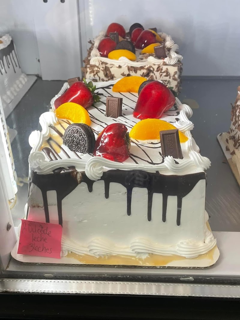 El Manjar Bakery LLC photo 3