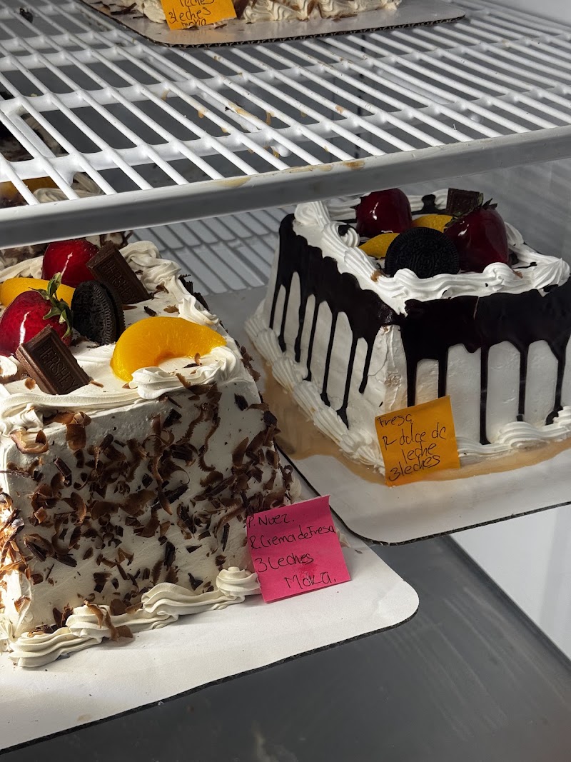 El Manjar Bakery LLC photo 3
