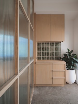 Papillon Hair photo 3