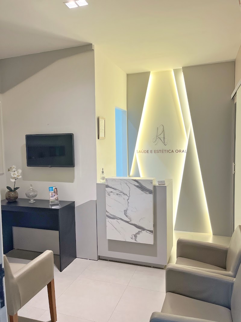 Dra Roberta Andrade - Saúde e Estética Oral - foto 3
