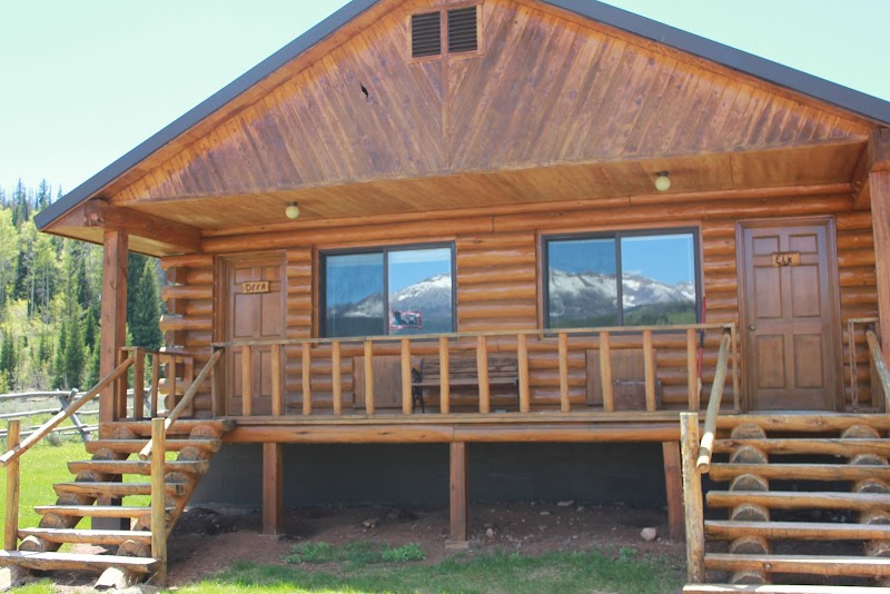 Kendall Valley Lodge and Mule Shoe Outfitters - Photo 2