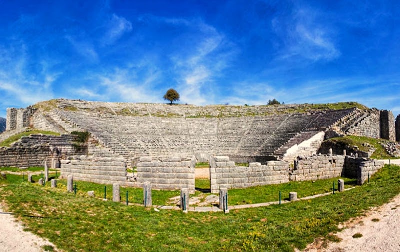 Dodona theatre