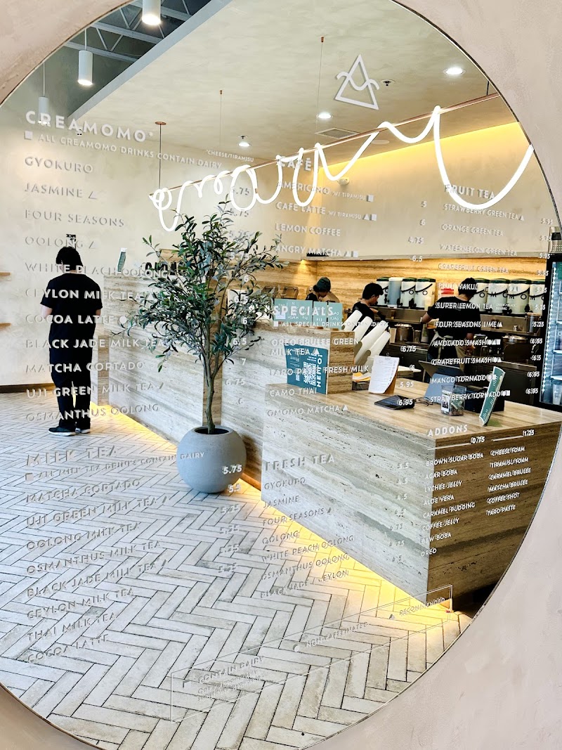 OMOMO TEA SHOPPE photo 3