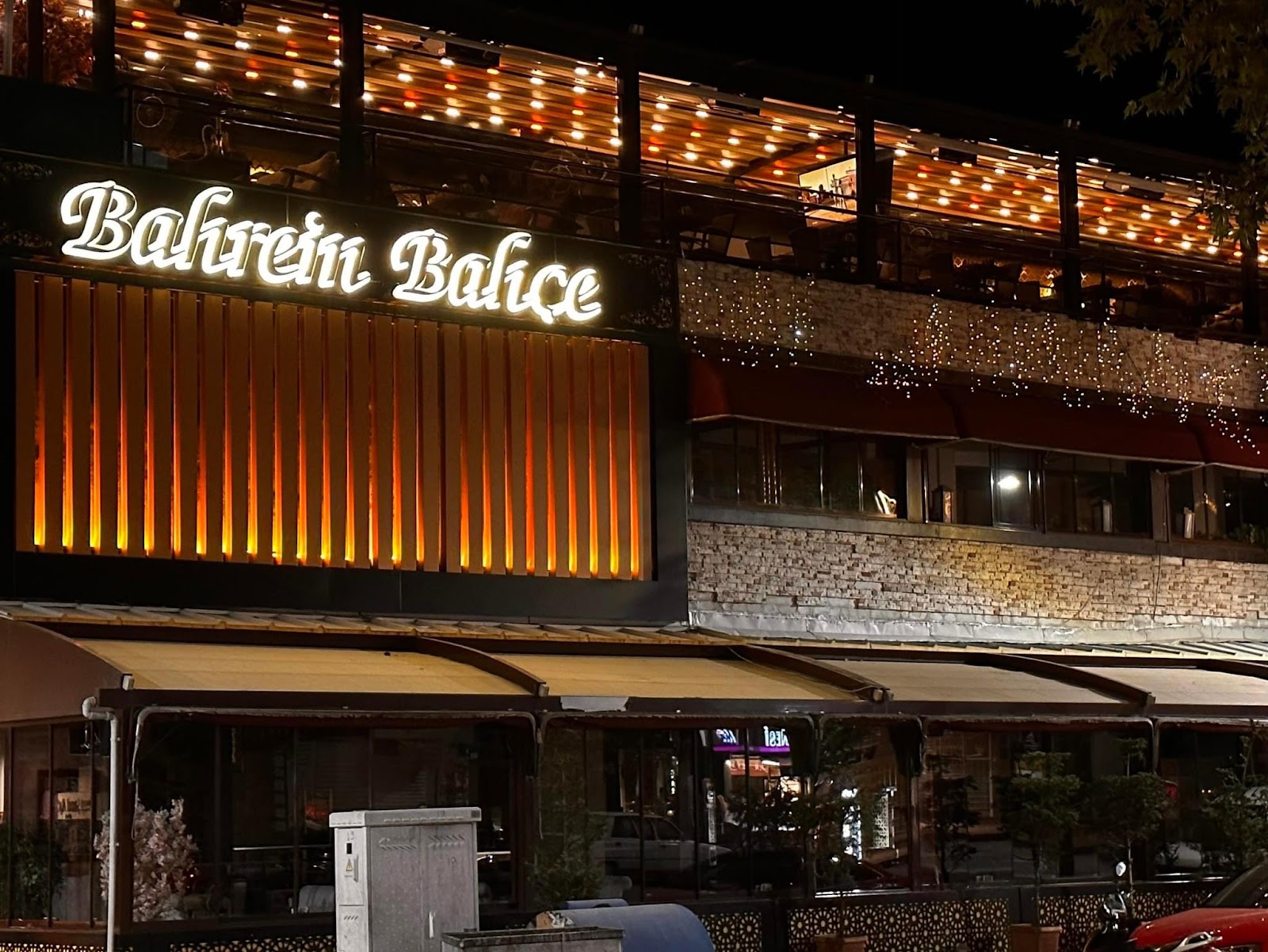 Bahrein Cafe & Bistro mekanı