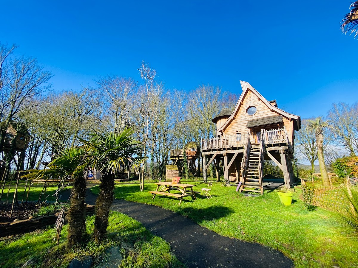 Accommodation Unusual En Bretagne - Hut In Les Arbres - Le Jardin Zen Du Quistillic