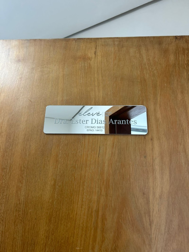 Élevê Odontologia | Dra. Ester Dias Arantes - foto 3