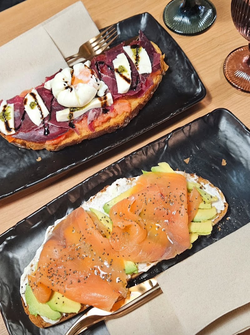 El 135 de la Real cafetería photo 5