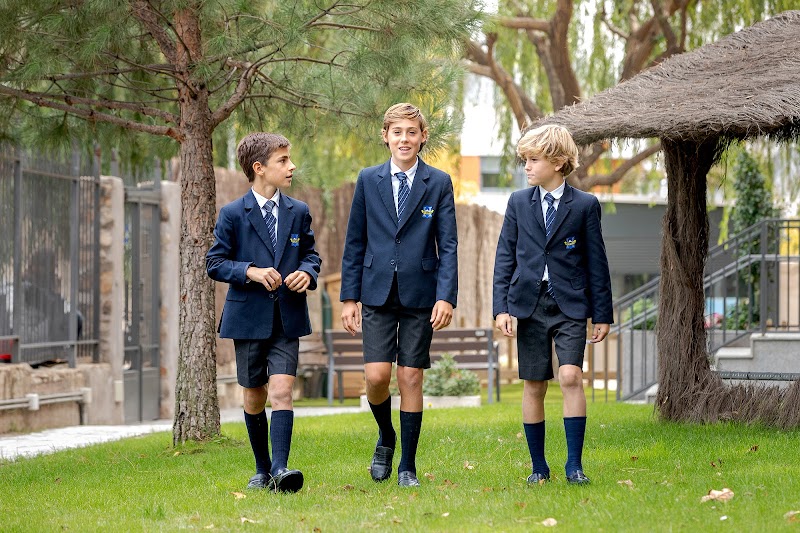 Private School In Madrid: Highlands School el Encinar
