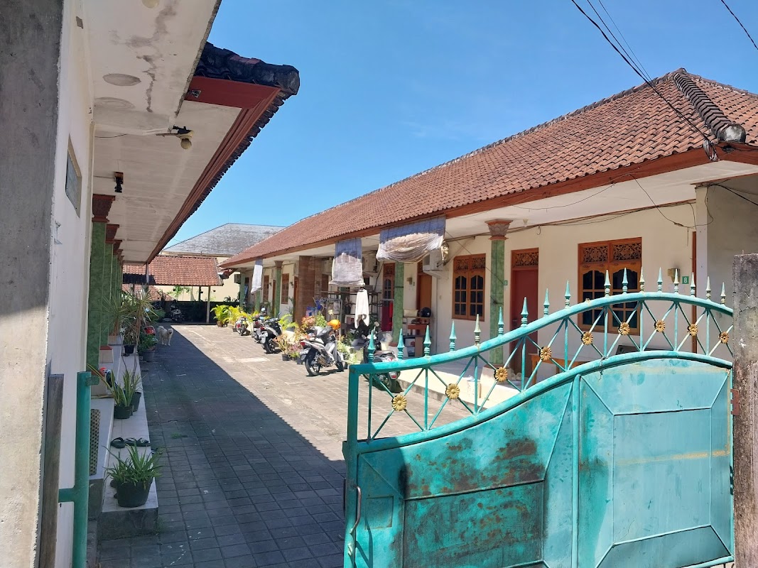 Kost Pak Agung