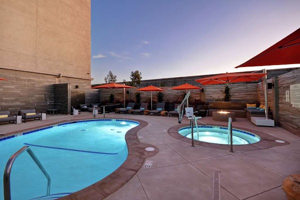 Hampton Inn and Suites Los Angeles Burbank Airport